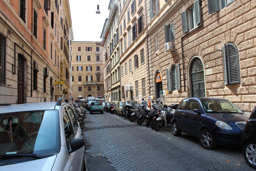 Booking House Roma Quarto foto